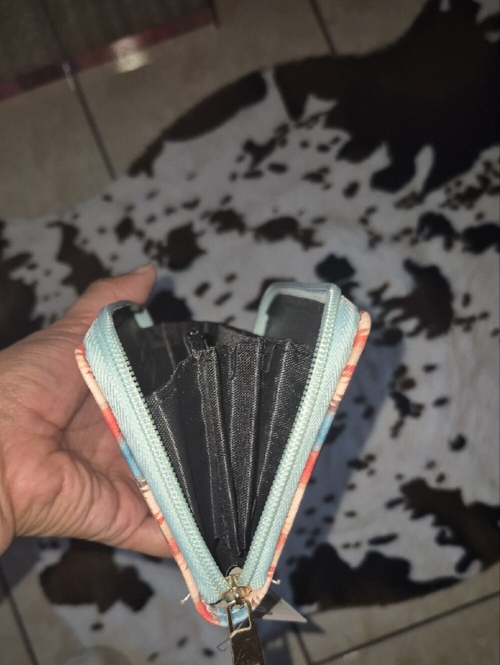 Aztec Pattern Zip Wallet - Picture 3 of 3